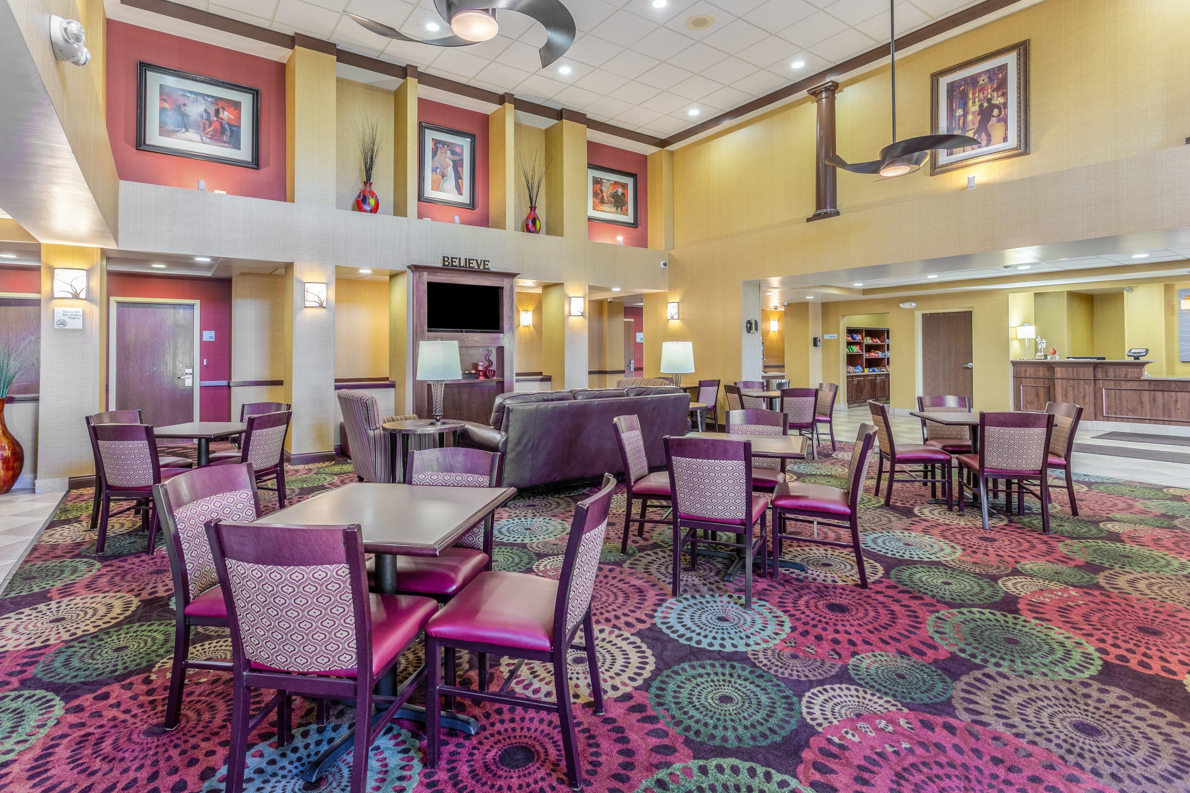 Holiday Inn Express Hotel & Suites Bowling Green By Ihg Exterior photo