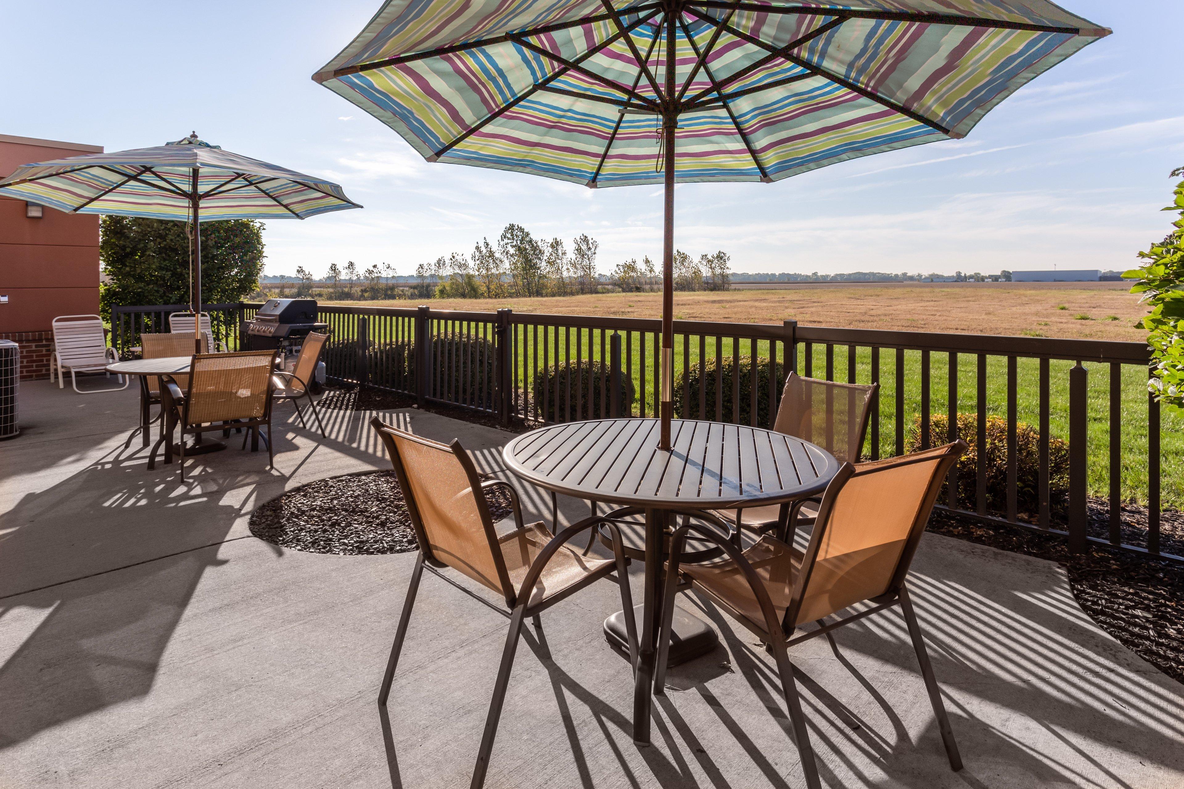 Holiday Inn Express Hotel & Suites Bowling Green By Ihg Exterior photo