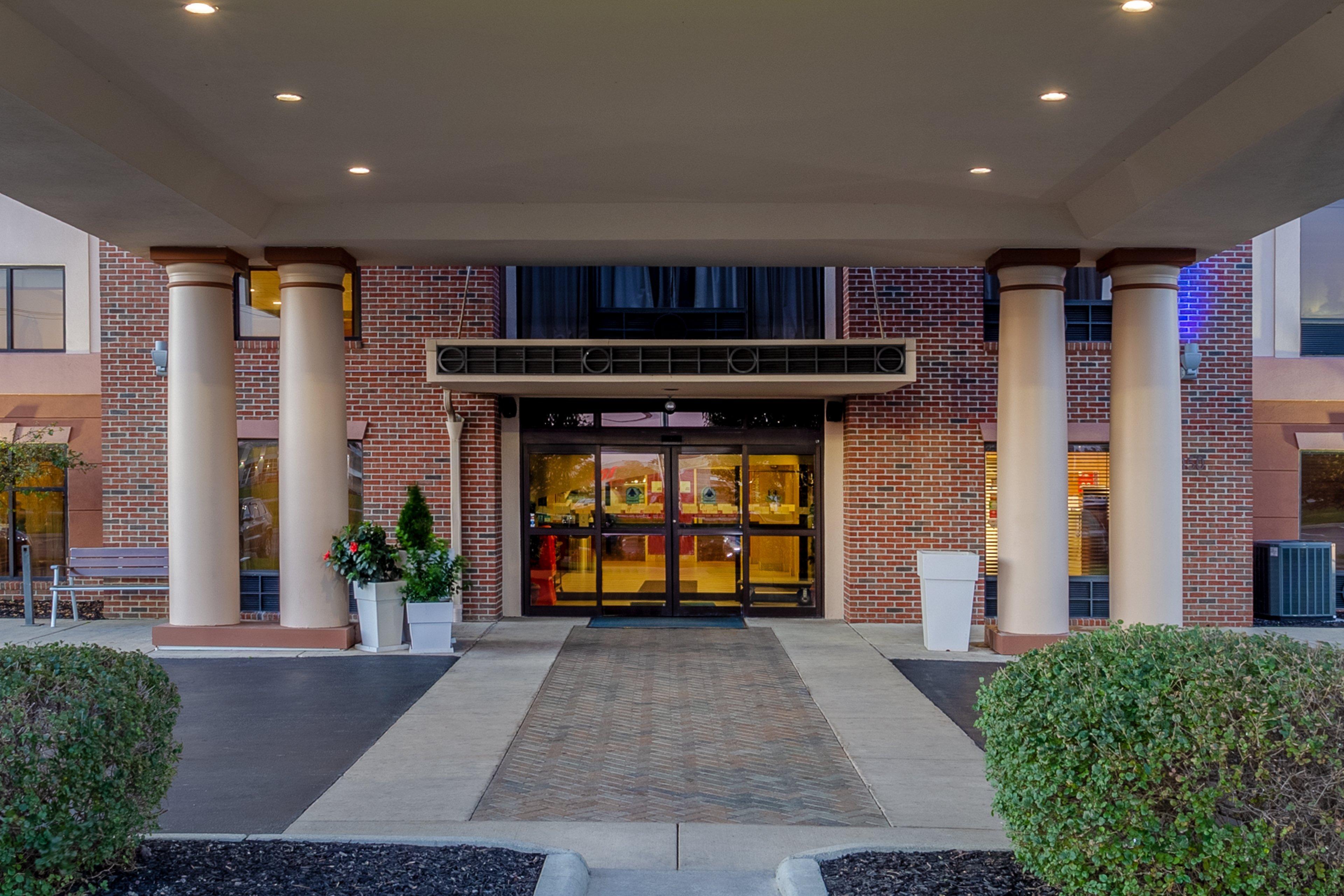 Holiday Inn Express Hotel & Suites Bowling Green By Ihg Exterior photo
