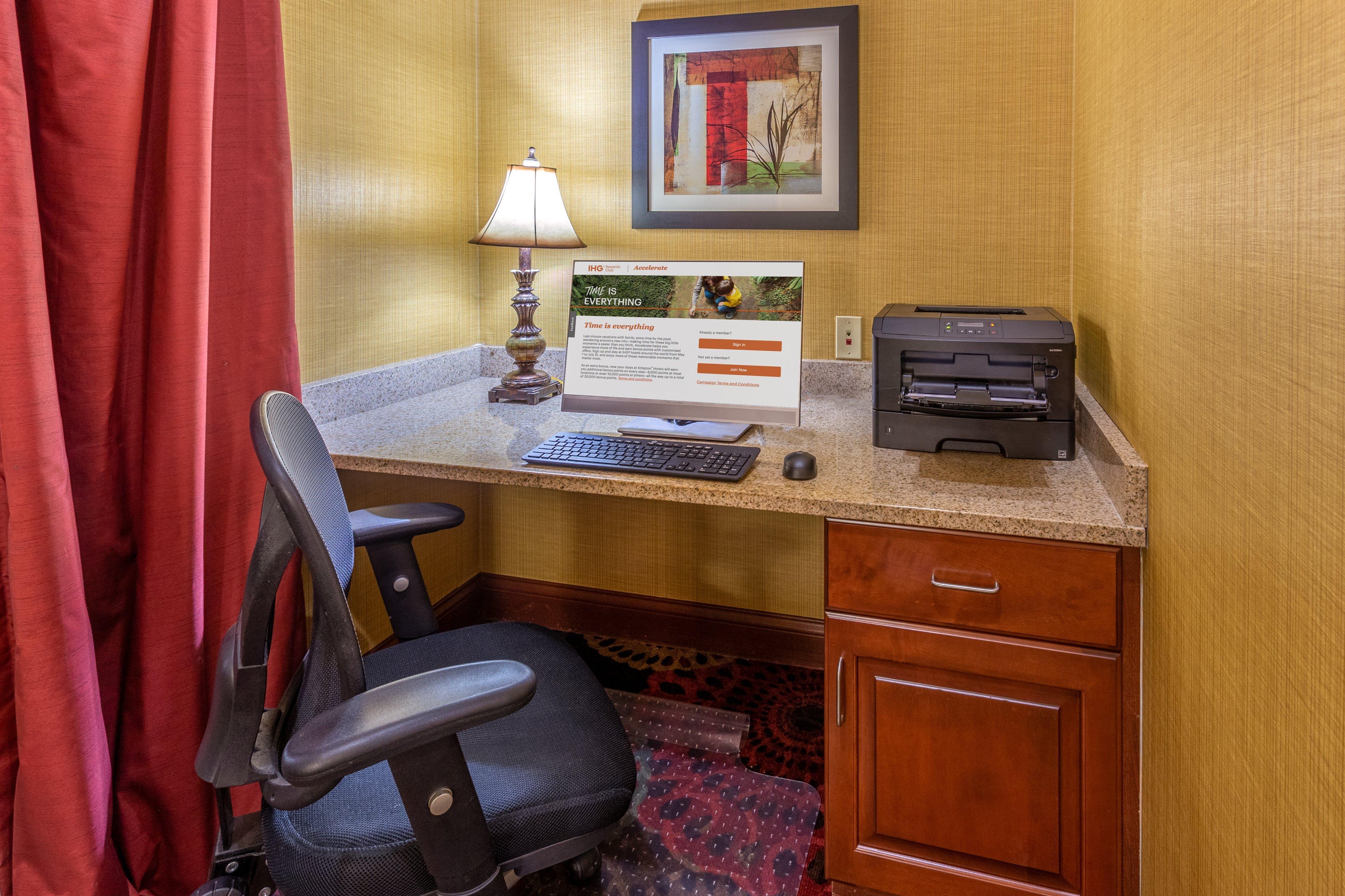 Holiday Inn Express Hotel & Suites Bowling Green By Ihg Exterior photo