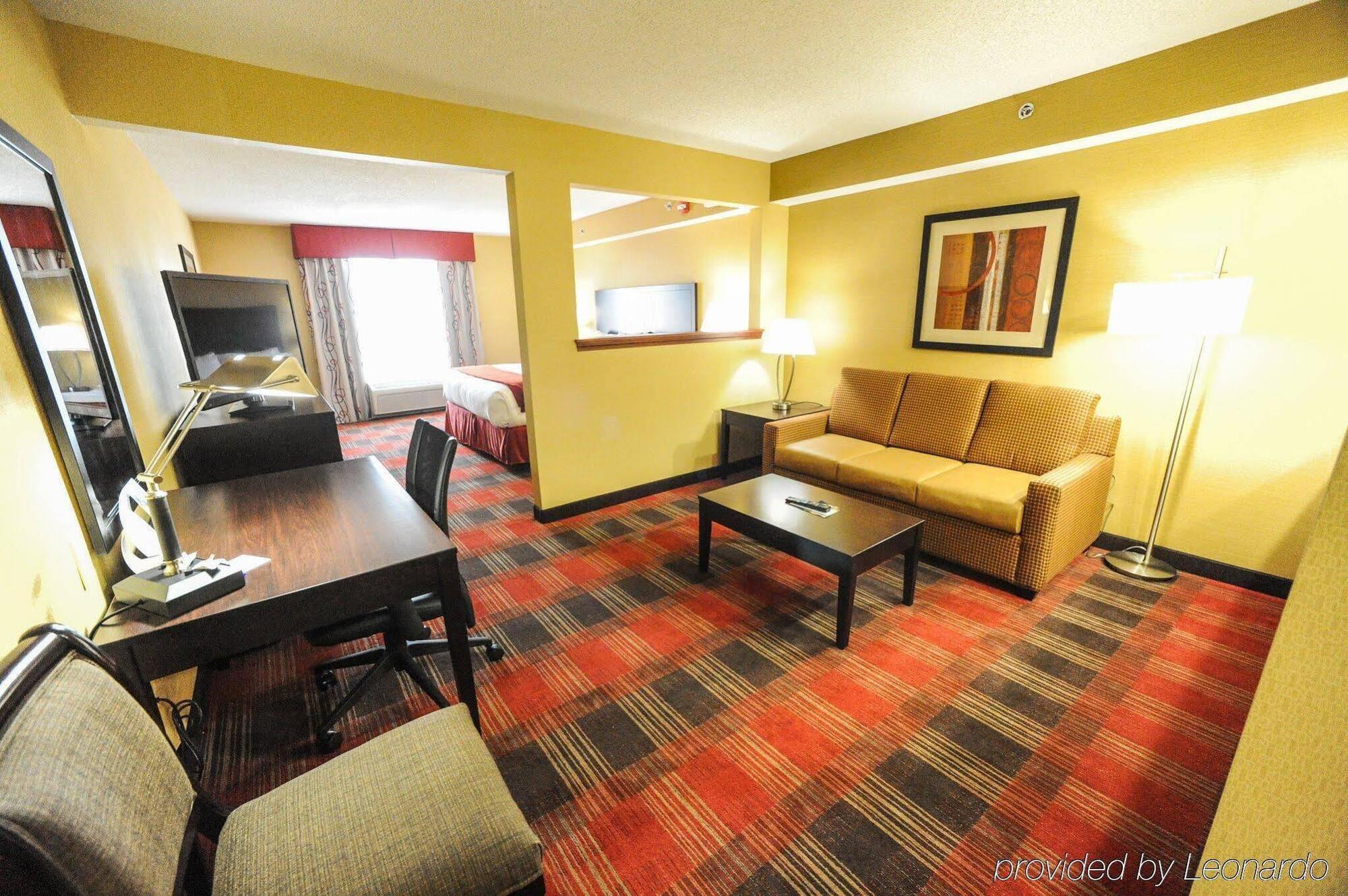Holiday Inn Express Hotel & Suites Bowling Green By Ihg Exterior photo